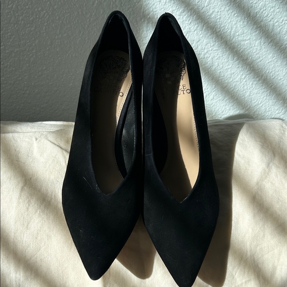 Vince Camuto Classic Black Suede Heels - Picture 5 of 5
